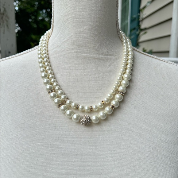 PEARL 2 LAYER STATEMENT NECKLACE - Picture 12 of 12
